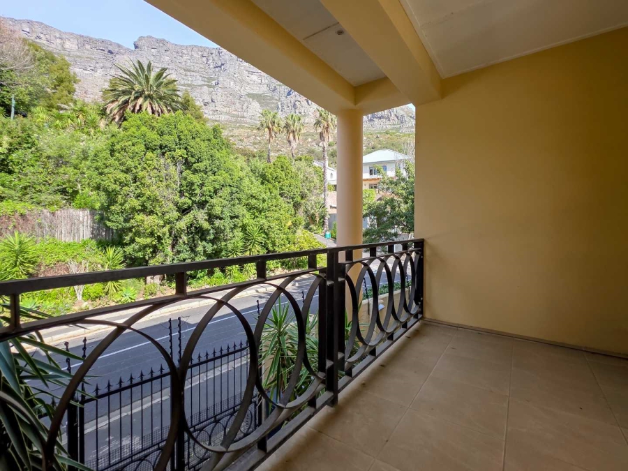 To Let 4 Bedroom Property for Rent in Oranjezicht Western Cape